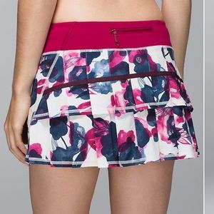 RARE Lululemon Pace Setter Skirt Inky Floral